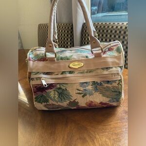 Concourse Vintage Tapestry Shoulder Weekender Bag